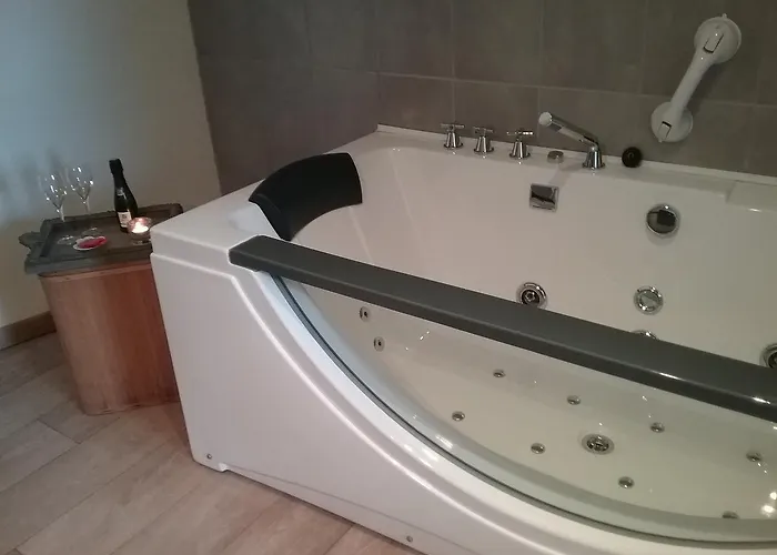 何米尔贝耶住宿加早餐旅馆 2* 尼乌波特